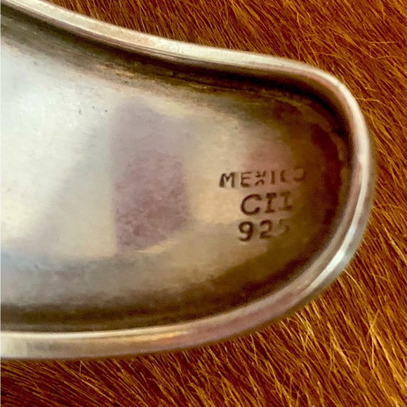 STERLING SILVER EARRINGS AND BRACELET WITH GENUINE BLACK ONYX (SOLD AS SET) - Picture 6 of 6